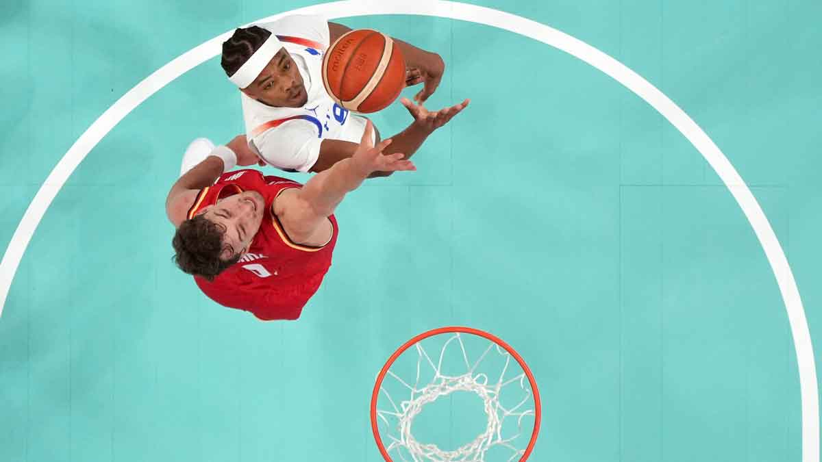 France small forward Bilal Coulibaly (99) shoots against Germany guard Franz Wagner (9) in the second half in a men’s group B basketball game during the Paris 2024 Olympic Summer Games at Stade Pierre-Mauroy. 