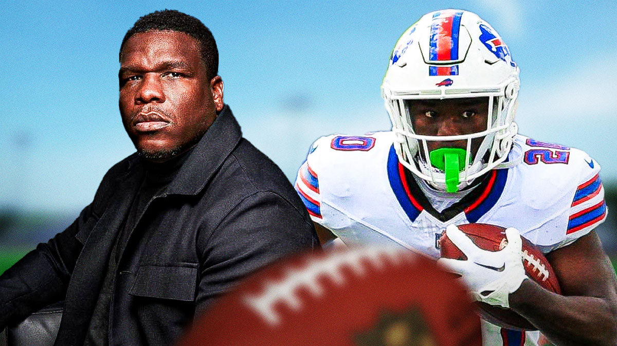IMAGE: Frank Gore with Frank Gore Jr. smaller in front