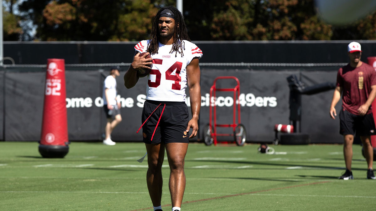 San Francisco 49ers linebacker Fred Warner (54) works out during Day 4 of training camp at SAP Performance Facility.
