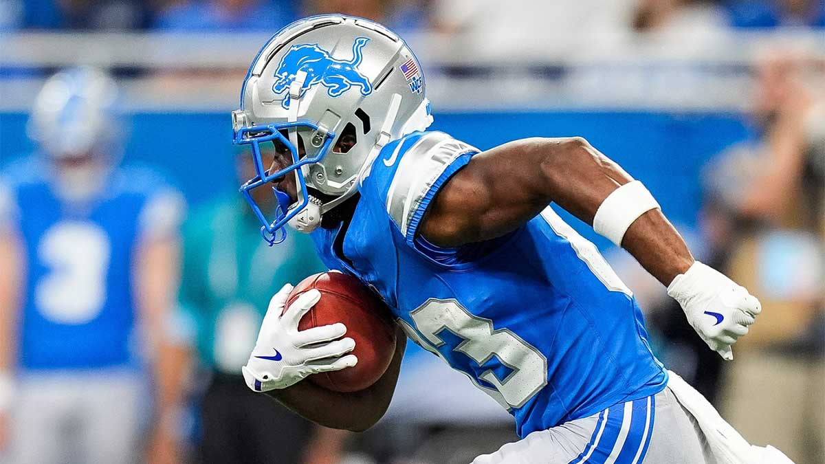 Detroit Lions wide receiver Isaiah Williams (83) returns a kickoff against Pittsburgh Steelers during the first half of a preseason game at Ford Field