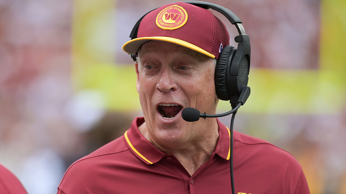 Washington Commanders defensive coordinator Jack Del Rio react during the first half against the Arizona Cardinals at FedExField.