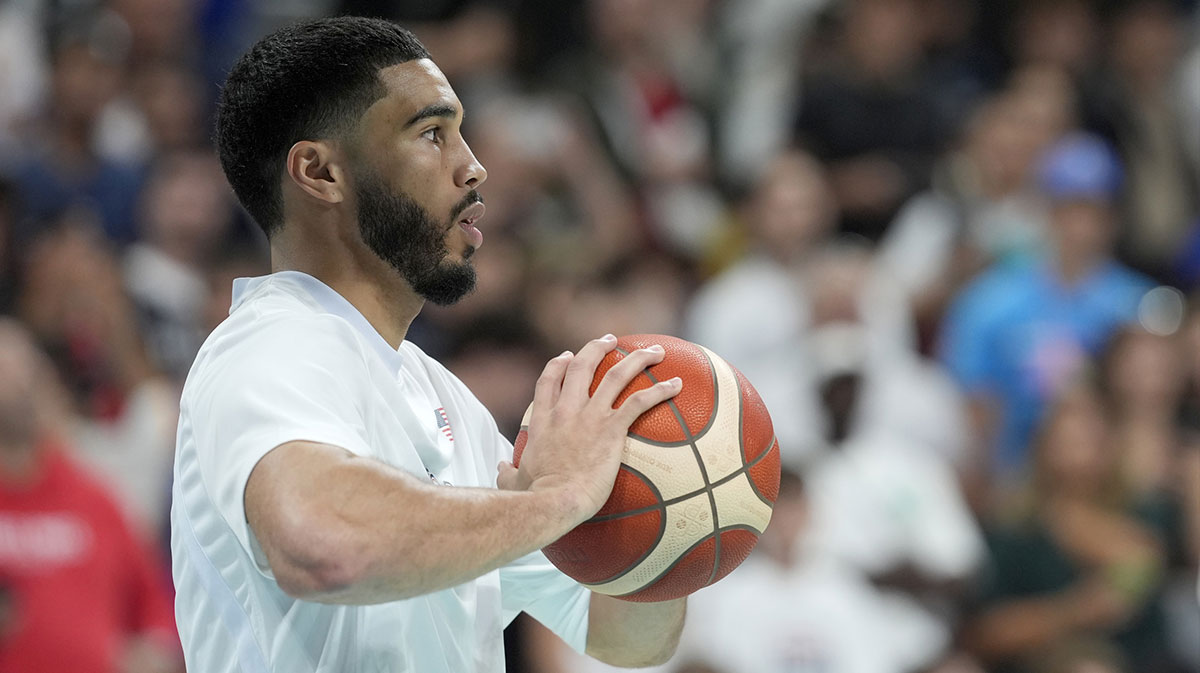 United States small forward Jayson Tatum (10) warms up before a game against Puerto Rico during the Paris 2024 Olympic Summer Games at Stade Pierre-Mauroy. 