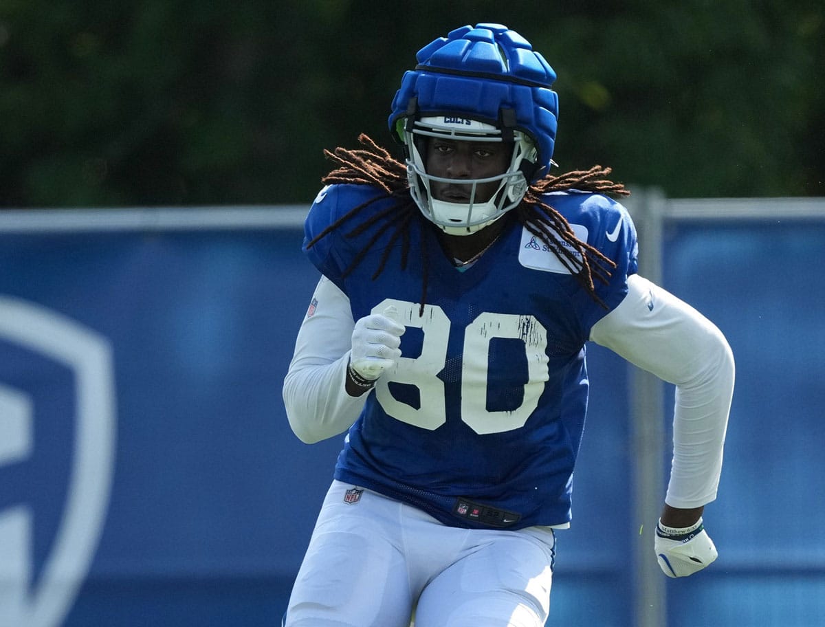 Indianapolis Colts tight end Jelani Woods (80) runs during training camp