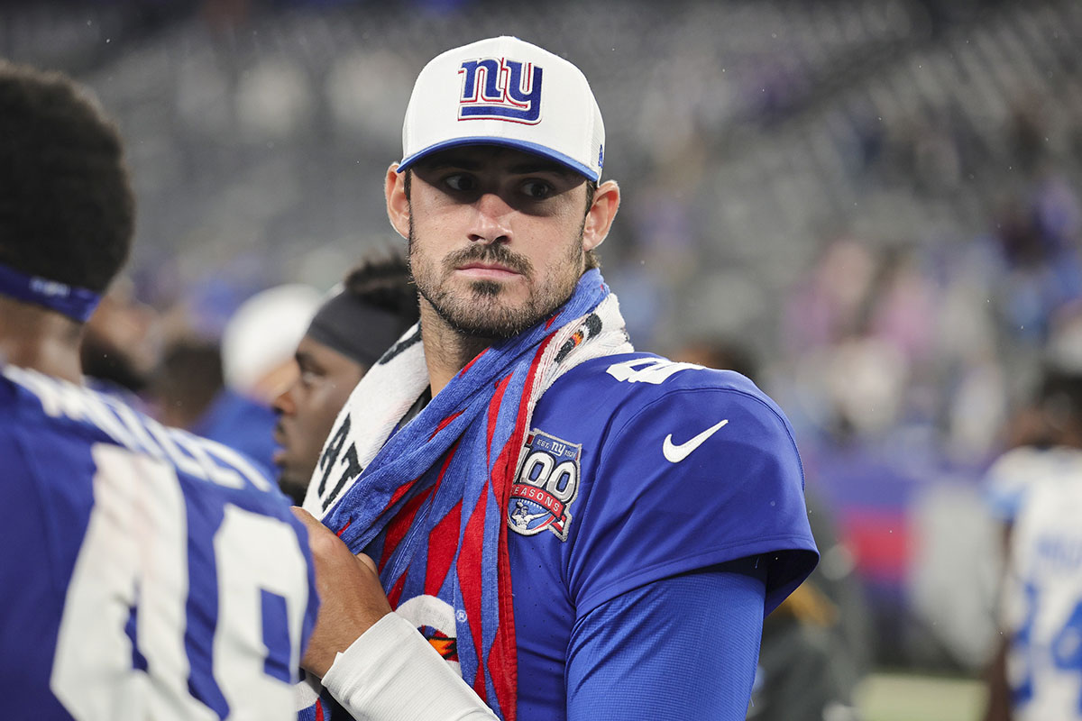  New York Giants quarterback Daniel Jones (8) looks around after the preseason game between the New York Giants and Detroit Lions at MetLife Stadium.