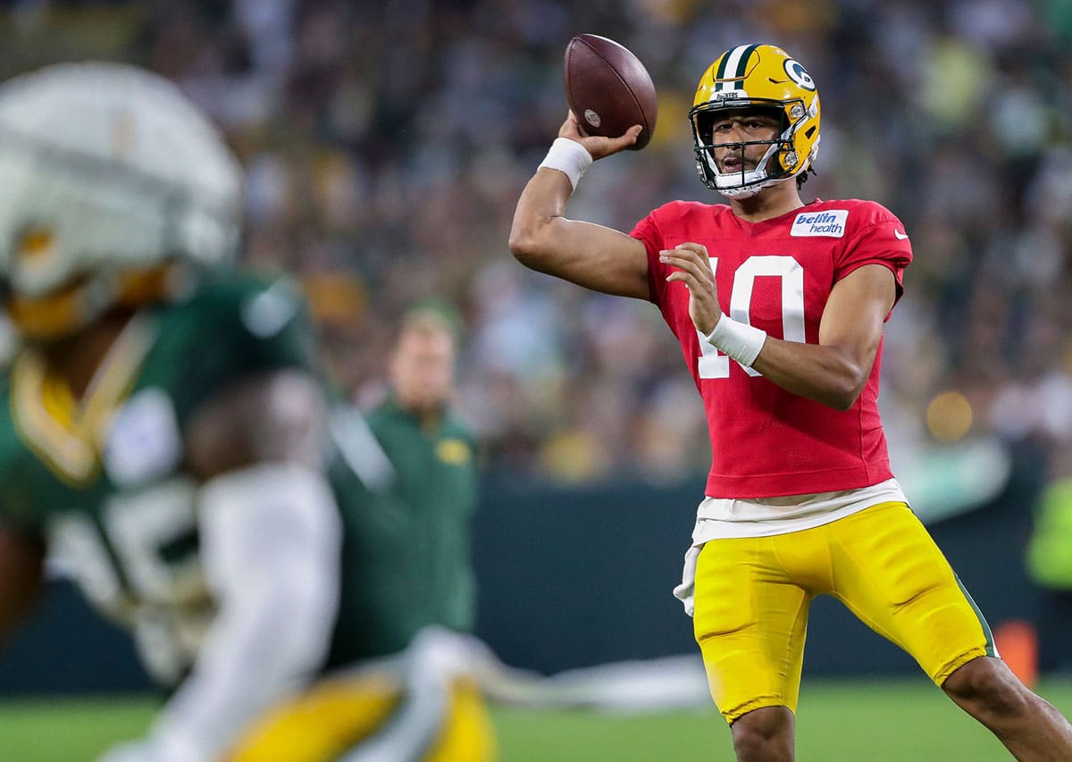 Green Bay Packers quarterback Jordan Love (10) passes the ball during Family Night on Saturday, August 3, 2024, at Lambeau Field in Green Bay, Wis. Tork Mason/USA TODAY NETWORK-Wisconsin