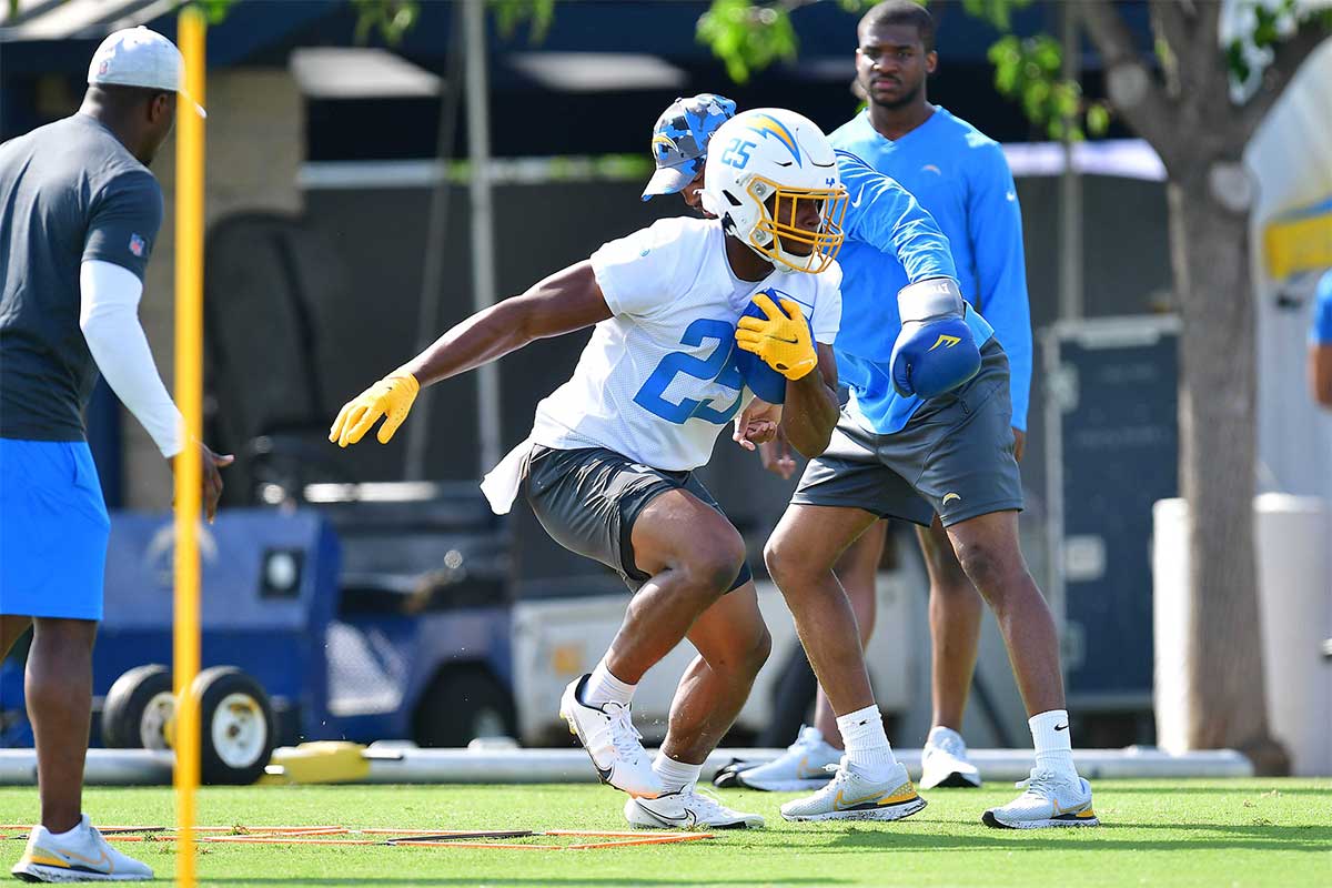 Los Angeles Chargers running back Joshua Kelly (25) during training camp at Jack Hammett Sports Complex. 