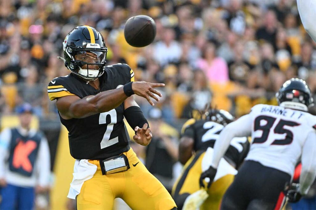 Pittsburgh Steelers quarterback Justin Fields (2) throws a pass against the Houston Texans during the first quarter at Acrisure Stadium.