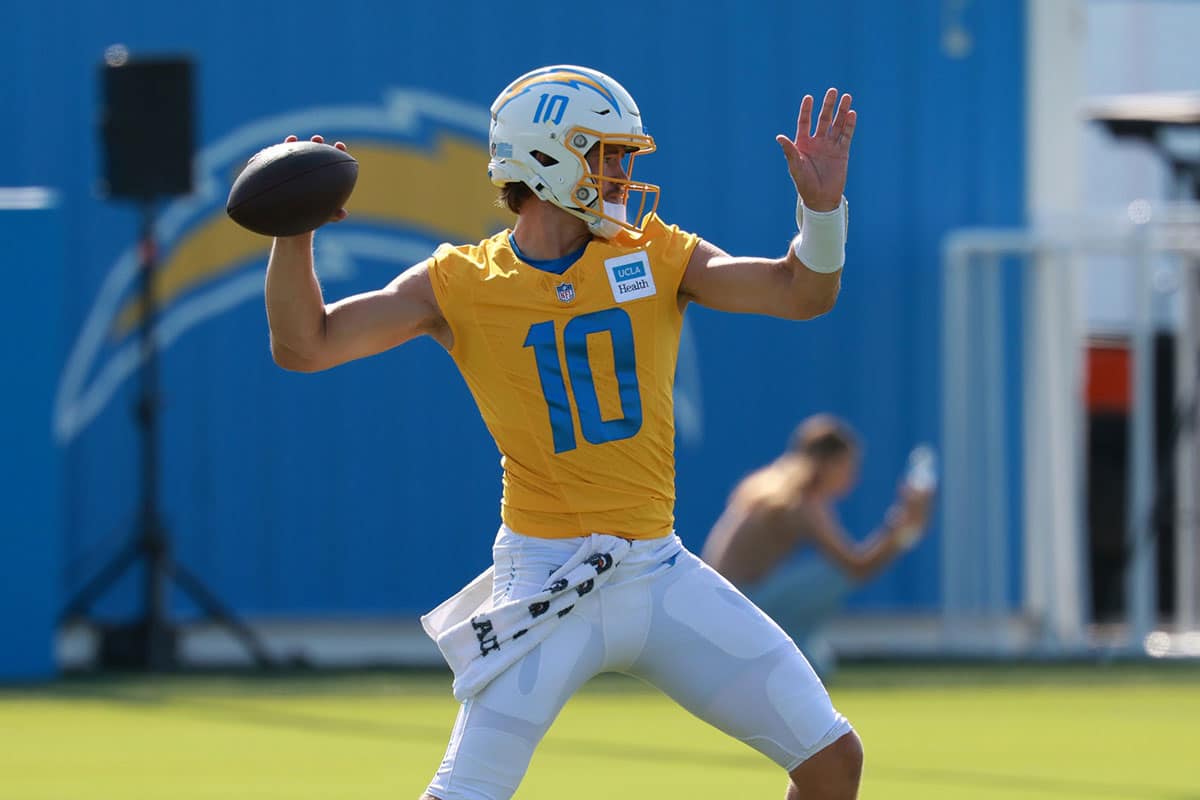 Los Angeles Chargers quarterback Justin Herbert (10) throws during the first day of training camp at The Bolt.