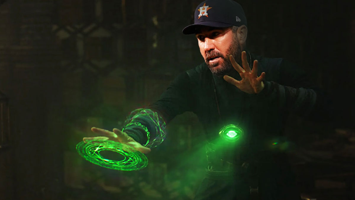 Astros' Justin Verlander as Doctor Strange using the time stone