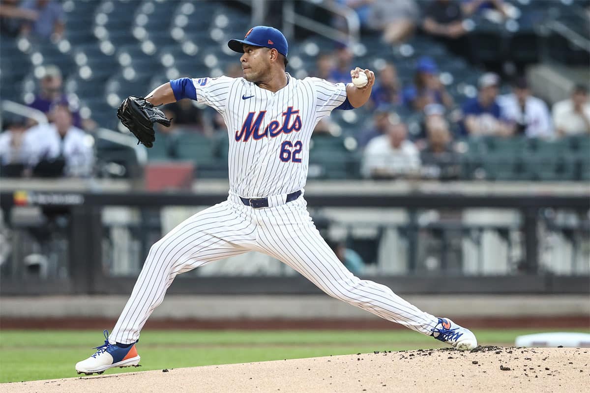 New York Mets starting pitcher Jose Quintana (62) pitches in the first inning against the Minnesota Twins at Citi Field.