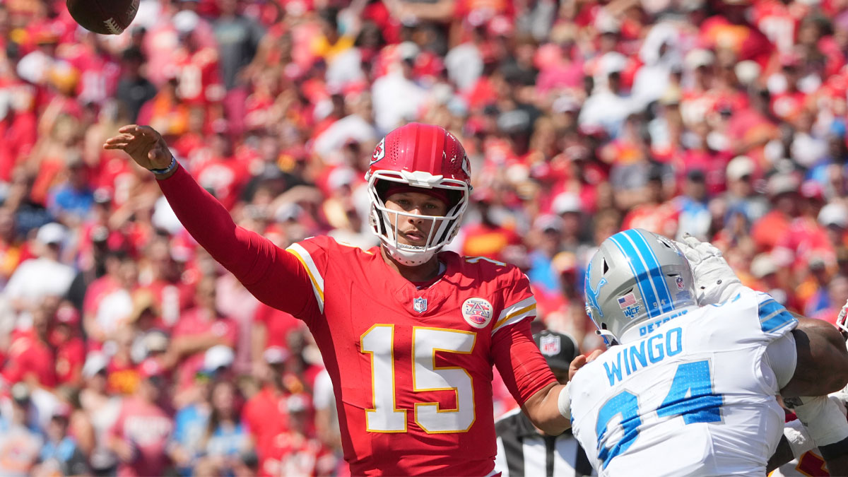 Patrick Mahomes throwing a pass against the Detroit Lions on August 17, 2024.