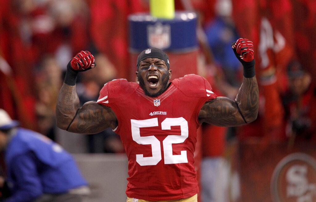 an Francisco 49ers linebacker Patrick Willis (52) takes the field before the start of the NFC divisional round playoff game against the Green Bay Packers at Candlestick Park. The 49ers defeated the Packers 45-31. 