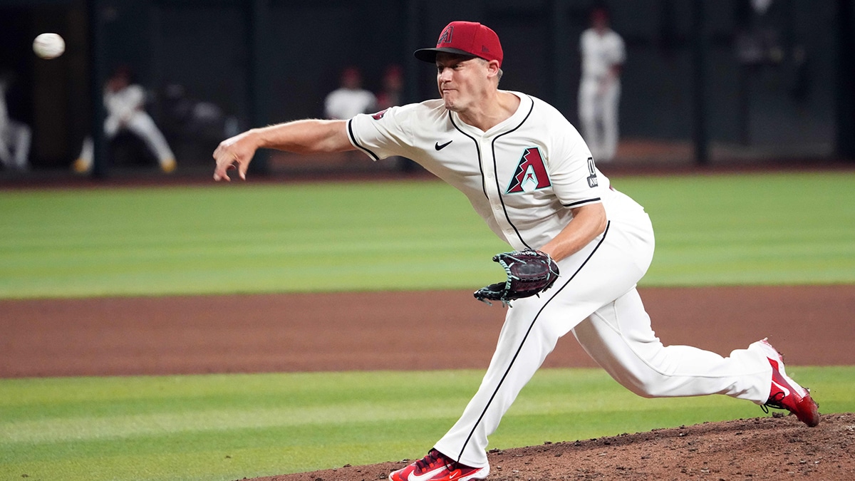 Arizona Diamondbacks pitcher Paul Sewald (38) pitches against the Pittsburgh Pirates during the ninth inning at Chase Field.