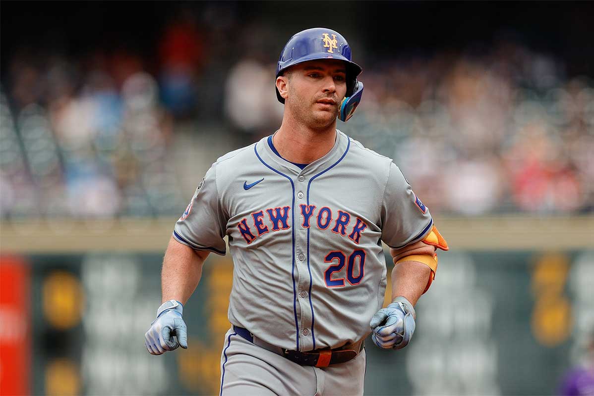 New York Mets first baseman Pete Alonso (20) rounds the bases on a solo home run in the third inning against the Colorado Rockies at Coors Field