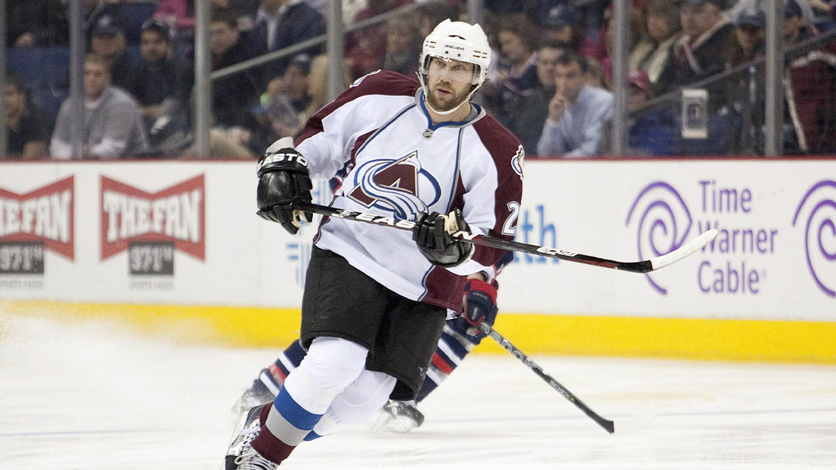 Colorado Avalanche center Peter Forsberg (21) skates up ice against the Columbus Blue Jackets at Nationwide Arena.