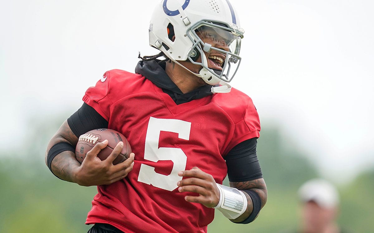 Indianapolis Colts quarterback Anthony Richardson (5) runs drills Wednesday, June 5, 2024, during practice at the Colts Practice Facility in Indianapolis.