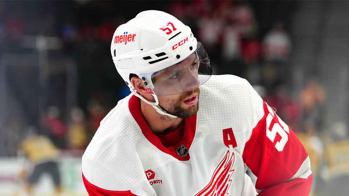 Detroit Red Wings left wing David Perron (57) warms up before a game against the Vegas Golden Knights at T-Mobile Arena.