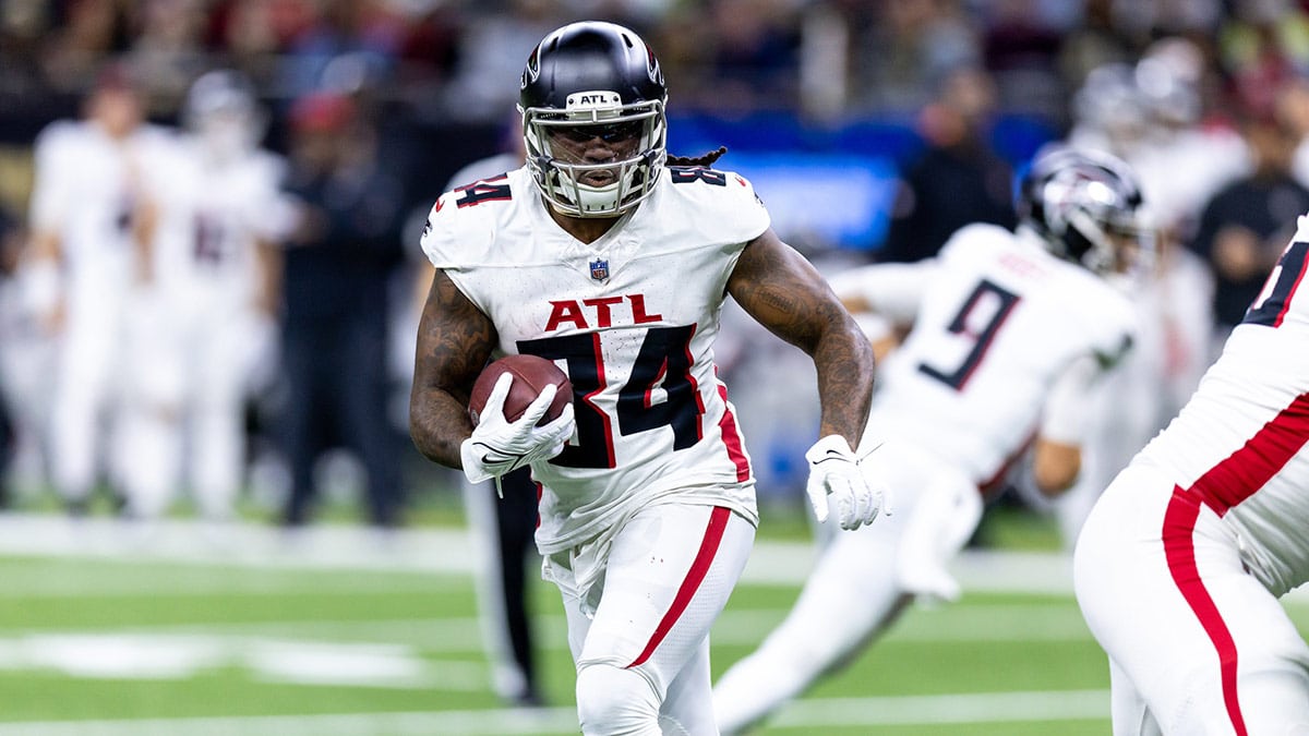 USA; Atlanta Falcons running back Cordarrelle Patterson (84) run in the open field against the New Orleans Saints during the second half at Caesars Superdome.