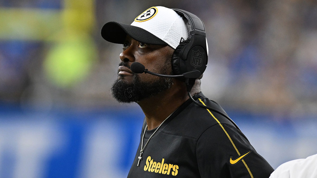 Pittsburgh Steelers head coach Mike Tomlin looks at the scoreboard during a timeout against the Detroit Lions in the third quarter at Ford Field.