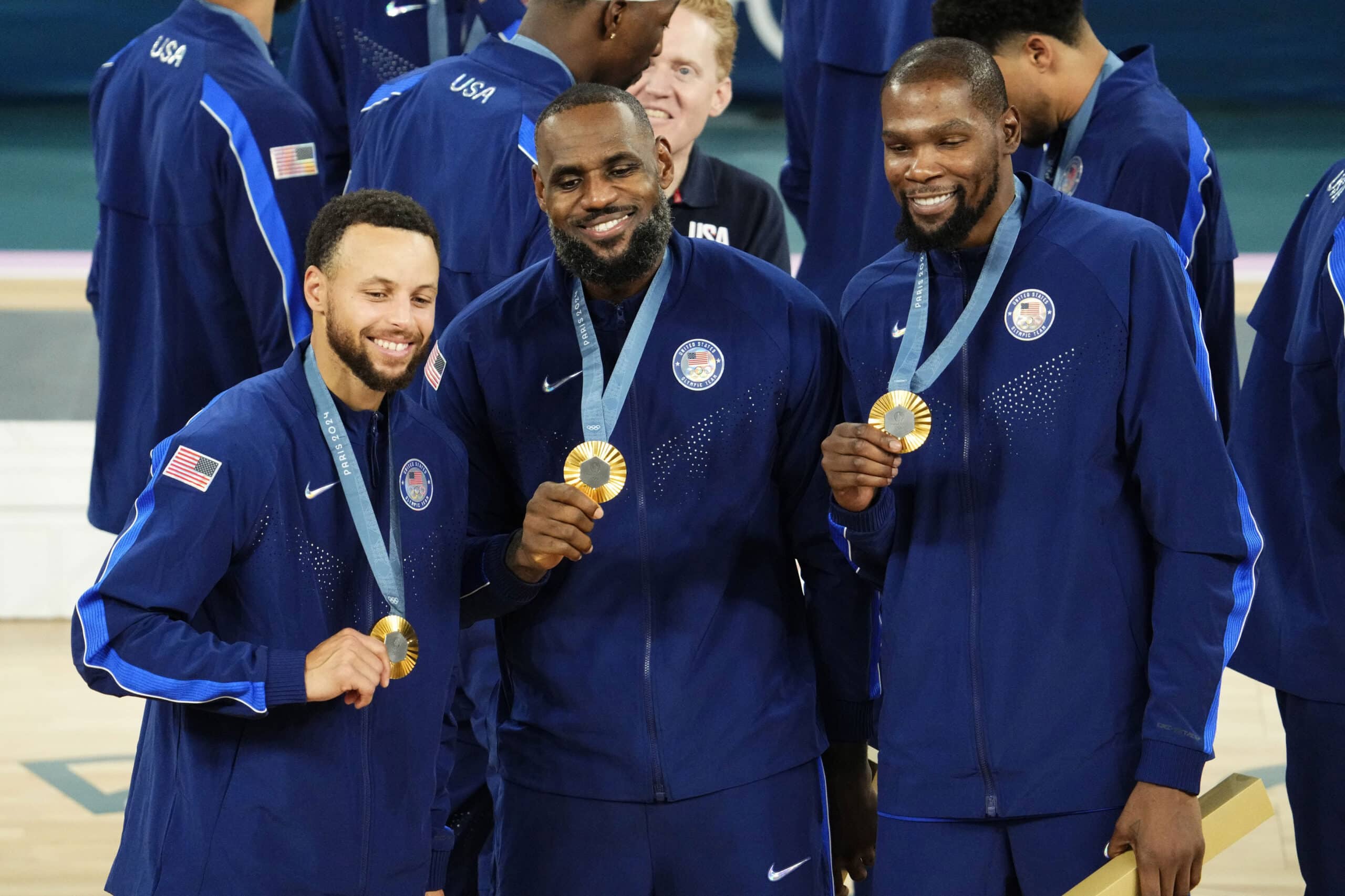 LeBron James reacts to epic Paris tribute with Stephen Curry, Kevin Durant