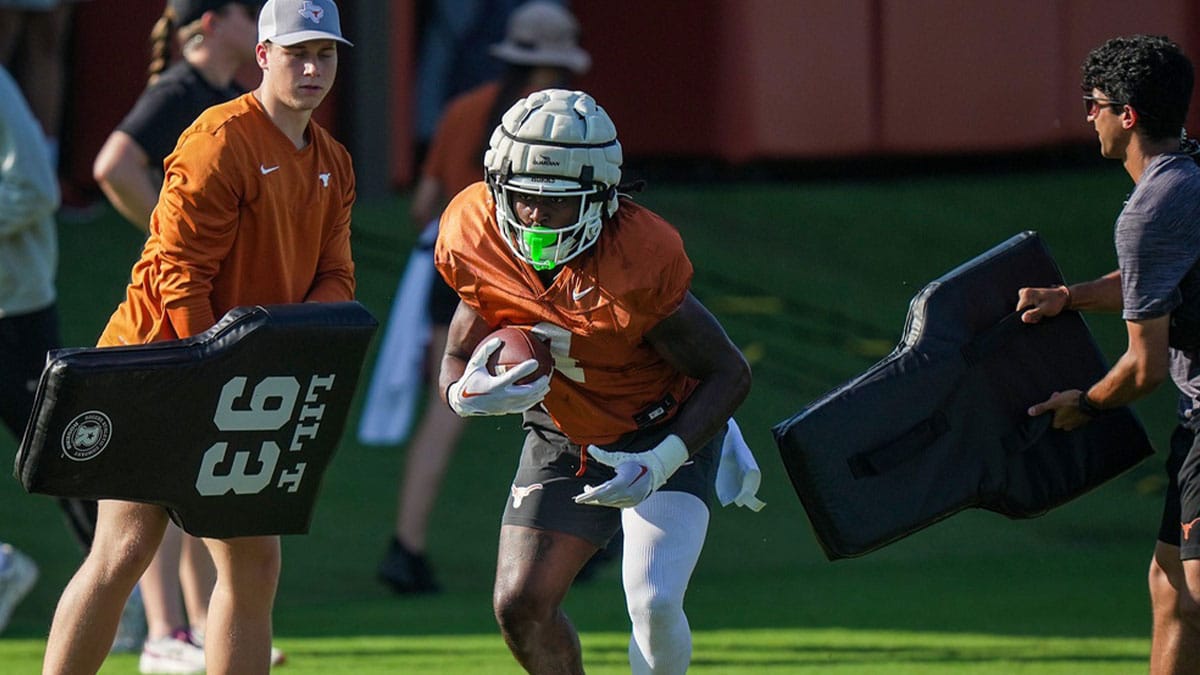 Texas Longhorns running back CJ Baxter during the first day with pads in fall football camp practice for the Texas Longhorns at Denius Fields on Monday, August 5, 2024.