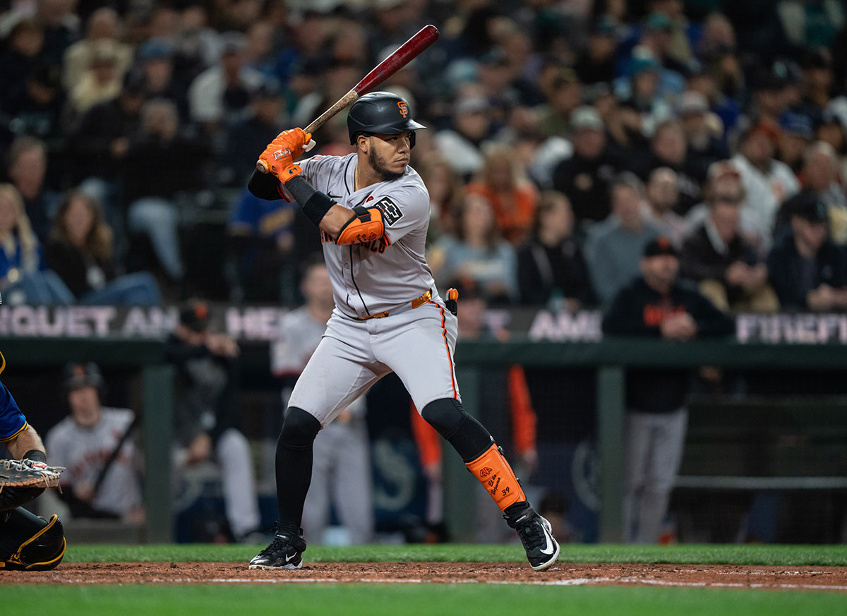 San Francisco Giants second baseman Thairo Estrada (39) waits for a pitch during an at-bat against the Seattle Mariners at T-Mobile Park.