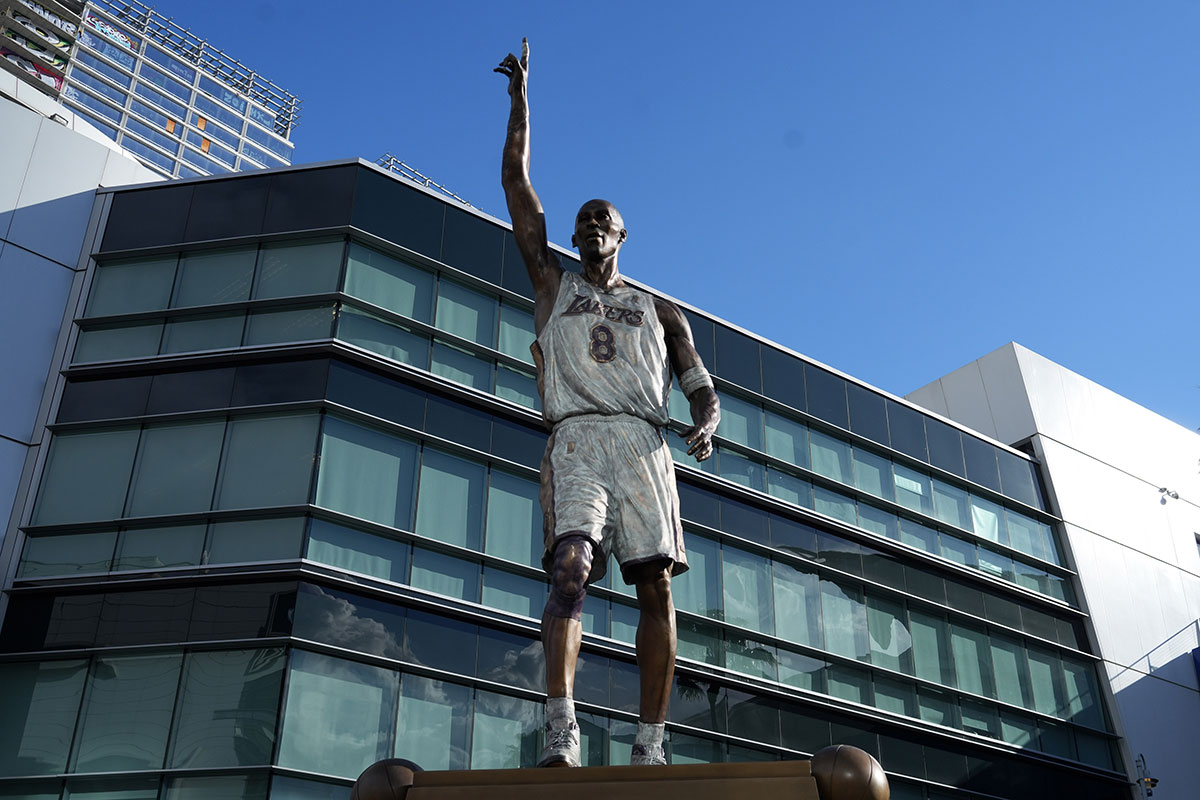 A statue of Kobe Bryant at Crypto.com Arena.