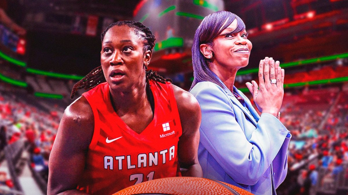 Tina Charles in a Dream jersey and Tina Thompson