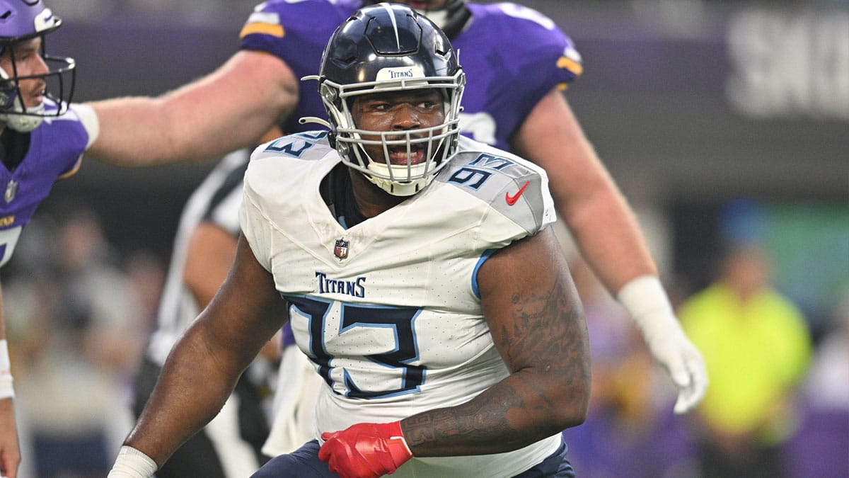 Tennessee Titans defensive tackle Teair Tart (93) in action during the second quarter against the Minnesota Vikings at U.S. Bank Stadium.