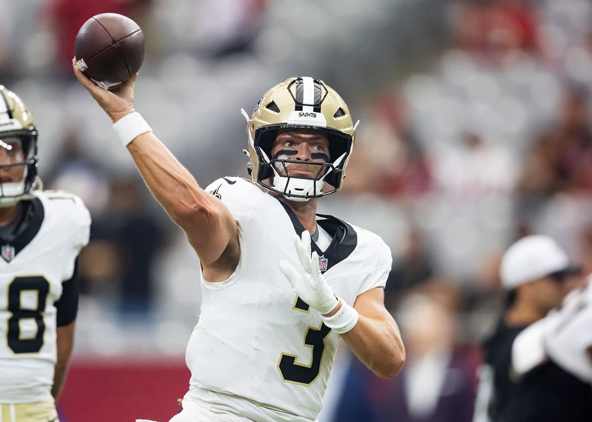 New Orleans Saints quarterback Jake Haener (3) against the Arizona Cardinals during a preseason NFL game at State Farm Stadium.