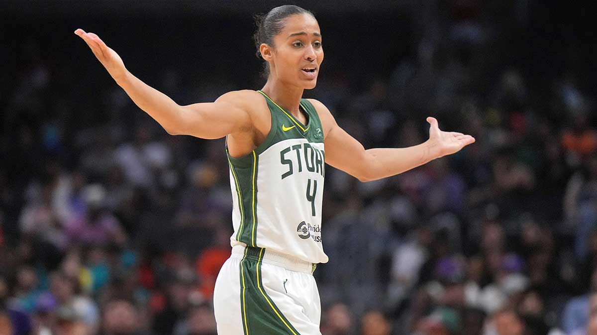Seattle Storm guard Skylar Diggins-Smith (4) reacts in the second half against the LA Sparks.