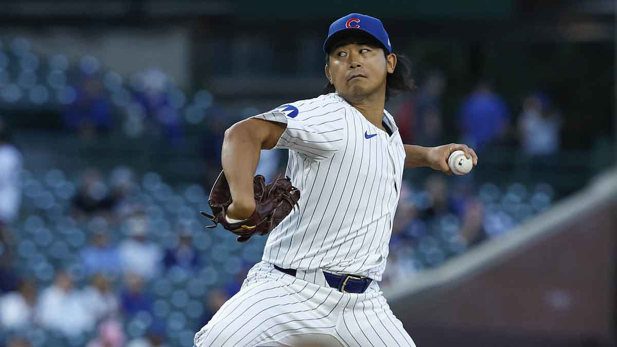 Chicago Cubs starting pitcher Shota Imanaga (18) delivers a pitch against the Pittsburgh Pirates during the first inning at Wrigley Field.