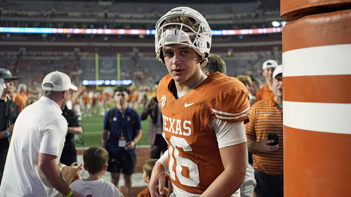 Texas Longhorns QB Arch Manning.