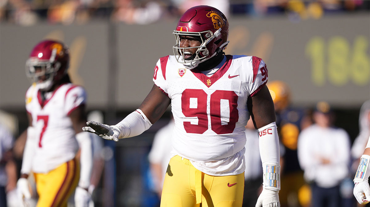 USC football player Bear Alexander
