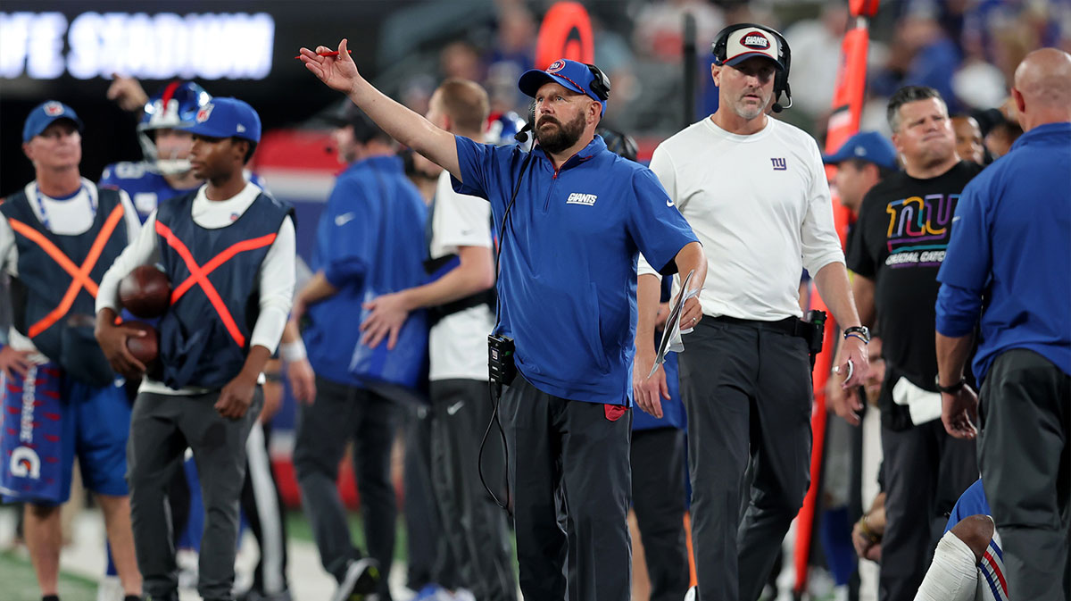 September 26, 2024; East Rutherford, New Jersey, USA; New York Giants head coach Brian Daboll coaches the Dallas Cowboys in the fourth quarter at MetLife Stadium.