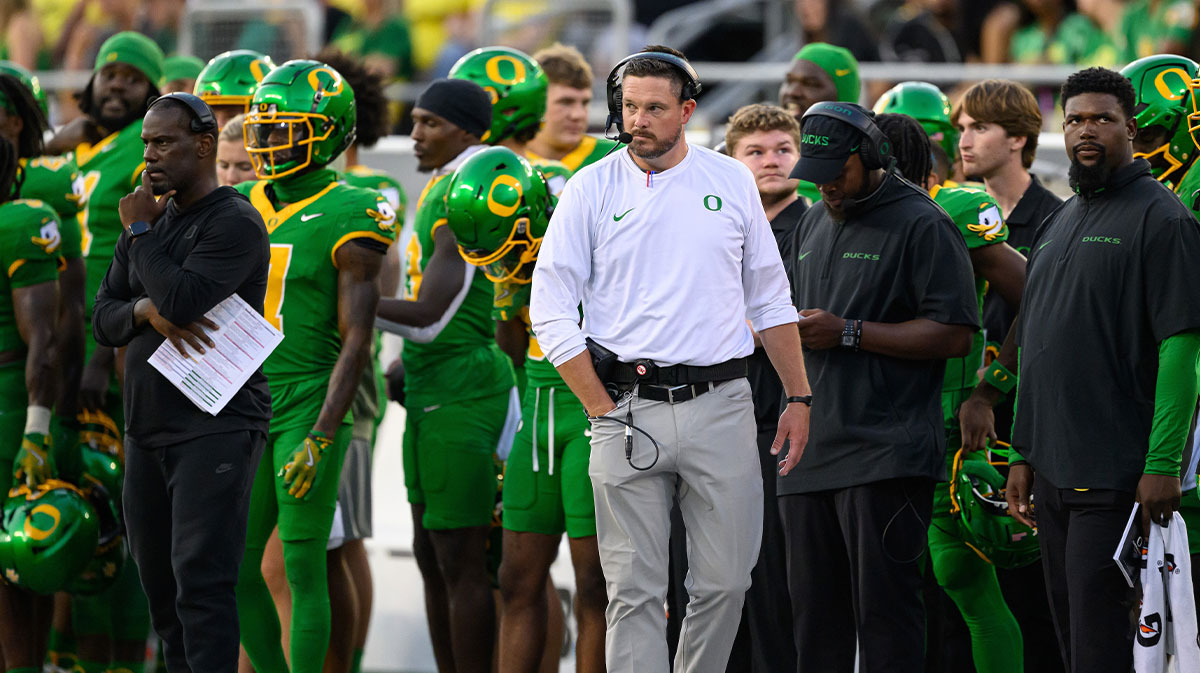 Oregon Ducks head coach Dan Lanning on the sidelines during the fourth quarter against the Idaho Vandals at Autzen Stadium.