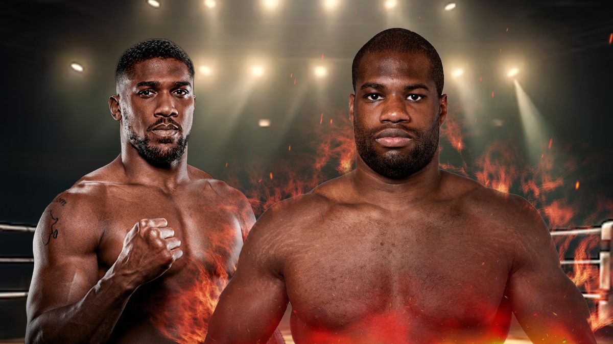 Daniel Dubois next to Anthony Joshua in boxing ring