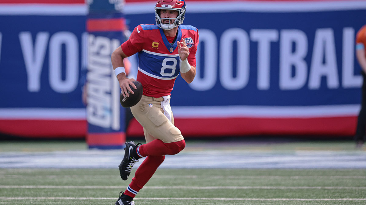 Daniel Jones running in the Giants' Week 1 game against the Vikings on September 8, 2024.