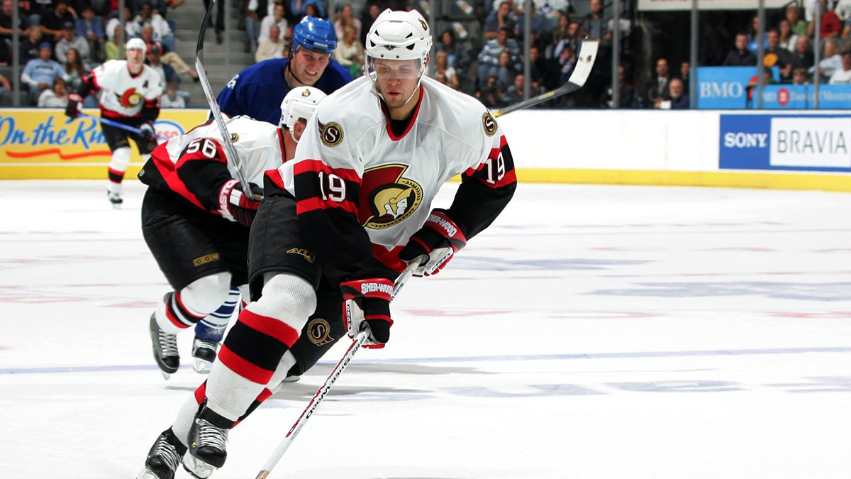 Ottawa Senators center Jason Spezza (19) handles the puck against the Toronto Maple Leafs at Air Canada Centre.