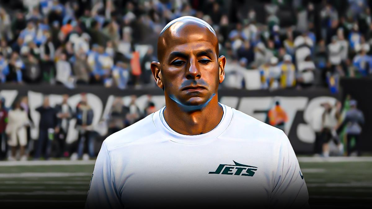 Robert Saleh looking down or disappointed