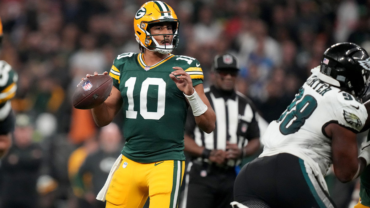 Sep 6, 2024; Sao Paulo, BRA; Green Bay Packers quarterback Jordan Love (10) drops to throw during the second half against the Philadelphia Eagles at Neo Quimica Arena.