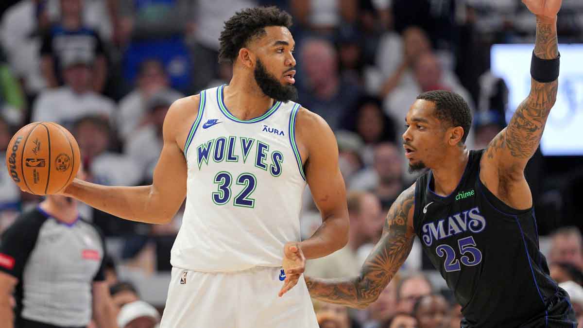 Knicks' Jalen Brunson Feigns Ignorance On Karl-Anthony Towns Trade