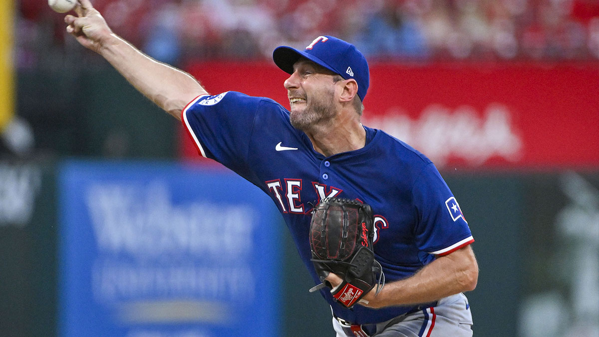 Texas Rangers starting pitcher Max Scherzer (31) pitches against the St. Louis Cardinals during the second inning at Busch Stadium.