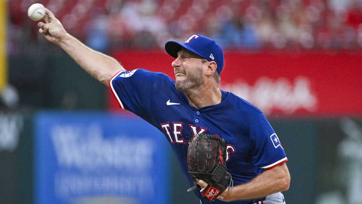 Texas Rangers starting pitcher Max Scherzer (31) pitches against the St. Louis Cardinals during the second inning at Busch Stadium.