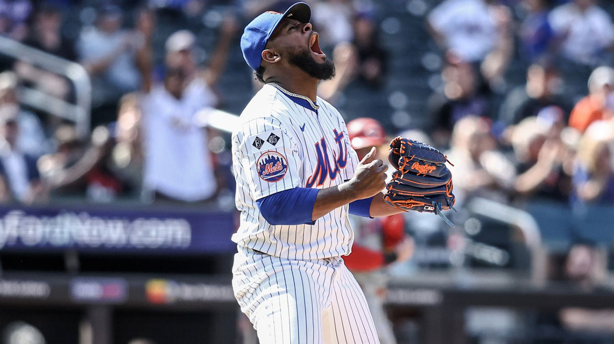 New York Mets starting pitcher Luis Severino (40) reacts after an out in the fifth inning against the Cincinnati Reds at Citi Field.