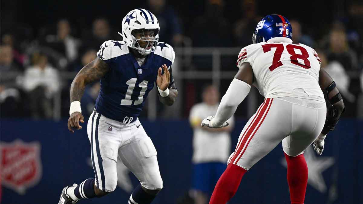 Micah Parsons rushing the passer on the Cowboys against the Giants