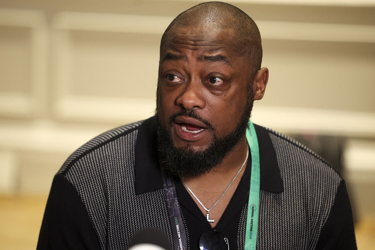 Pittsburgh Steelers head coach Mike Tomlin talks to media during the NFL annual league meetings at the JW Marriott.