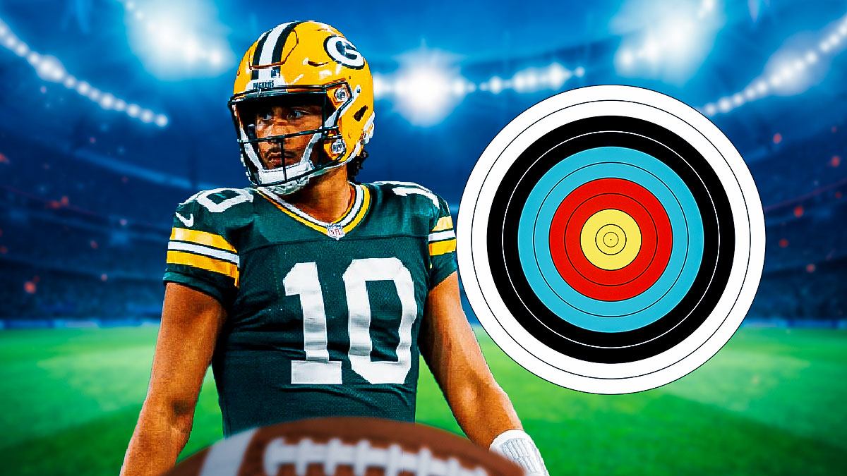 Jordan Love with a target to the right.