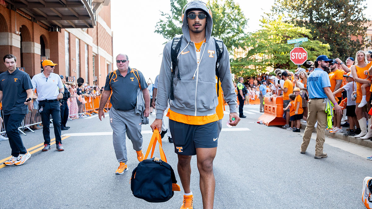 Tennessee Football's Nico Iamaleava Gets 'special' Take From Volunteers WR