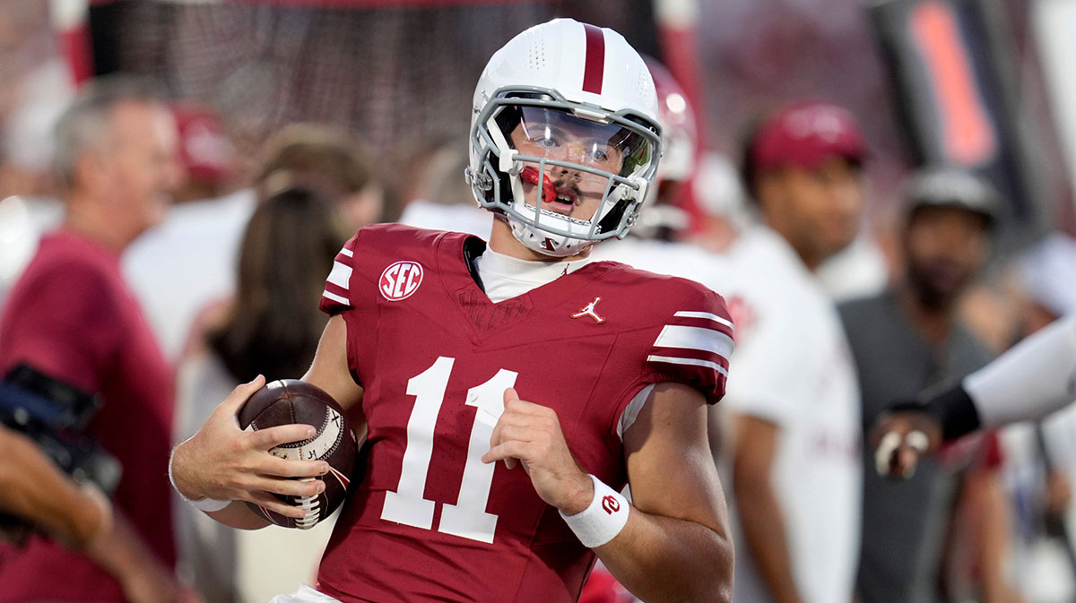 Oklahoma Sooners quarterback Jackson Arnold (11) steps out after running during a college football game between the University of Oklahoma Sooners (OU) and the Houston Cougars at Gaylord Family.